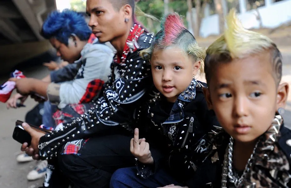 Dinas Sosial Memilih Pakai Metode Rukiyah Untuk Mengatasi Anak Punk di Jalanan. Masuk Akal Nggak? 5