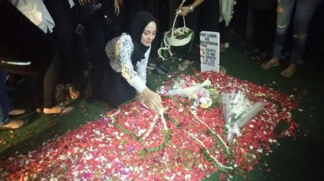 2 Tahun Berumah Tangga, Ririn Ekawati Harus Rela Ditinggal Suami Tanpa Bertemu Raga 8