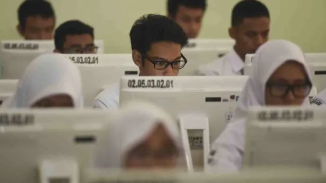 Soal Ujian Nasional 2018 Kabarnya Bakal Jadi Esai Semua. Nggak Bisa Lagi Hitung Kancing Doang 6