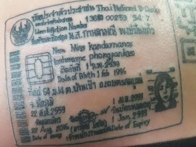 Biar Jelas Nggak Kehilangan Identitas, Melukis KTP di Punggung Kayak Wanita Ini Bisa Jadi Pilihan 3