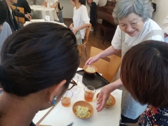 Meski Pelanggan Sering Dapat Pesanan yang Salah, Restoran Unik di Jepang Ini Justru Dibanjiri Pujian 9