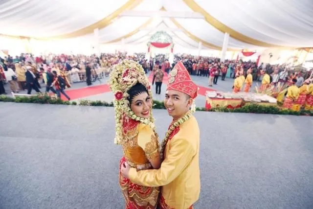 Makna Busana Pengantin Berdasarkan Warnanya. Sudah Cocok Belum dengan Tema Pernikahannya? 14