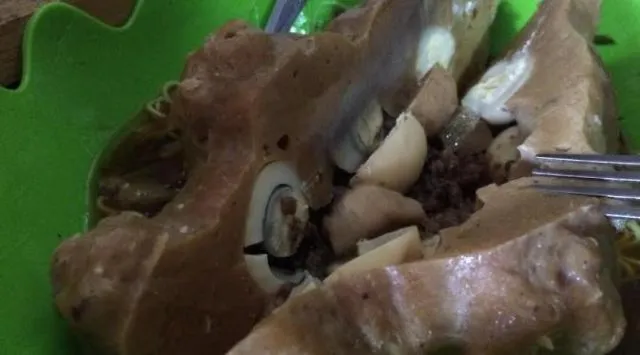 Bakso Buaya Beranak Ini Bentuknya Memang Ngeri, Tapi Rasanya Begitu Nikmat! 6