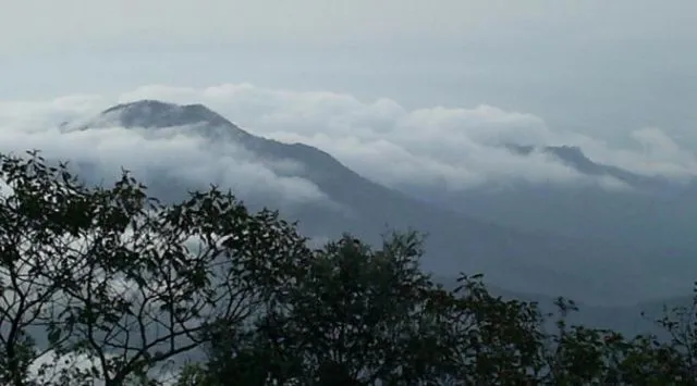 Menguak Misteri 9 Gunung Paling Angker di Indonesia. Berani Kamu Mendaki ke Sana? 14