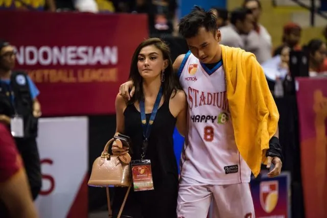 15 Foto Agnez sama Wijin yang Bikin Netizen Doain Mereka: