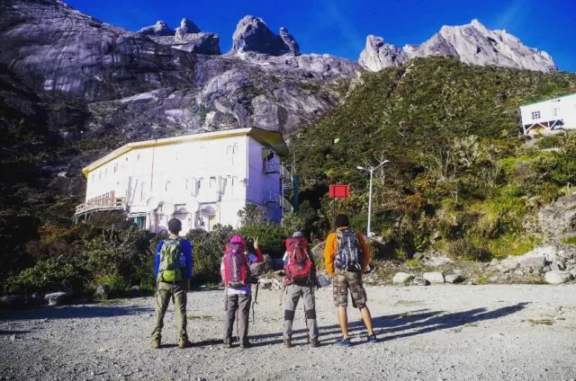 5 Perbedaan Mendaki Gunung di Indonesia dan Gunung di Luar Negeri. Banyak Pendaki yang Belum Tahu Nih! 5