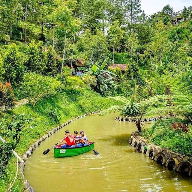 Mau Naik Permadani Kayak Aladdin? Kamu Harus Berkunjung ke Dago Dream Park, Wisata Hits di Bandung! 5