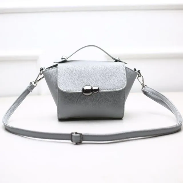 12 Pilihan Tas Lokal Bukan KW yang Nggak Kalah Cantik dengan Tas Bermerek. Murah Tapi Asli! 22
