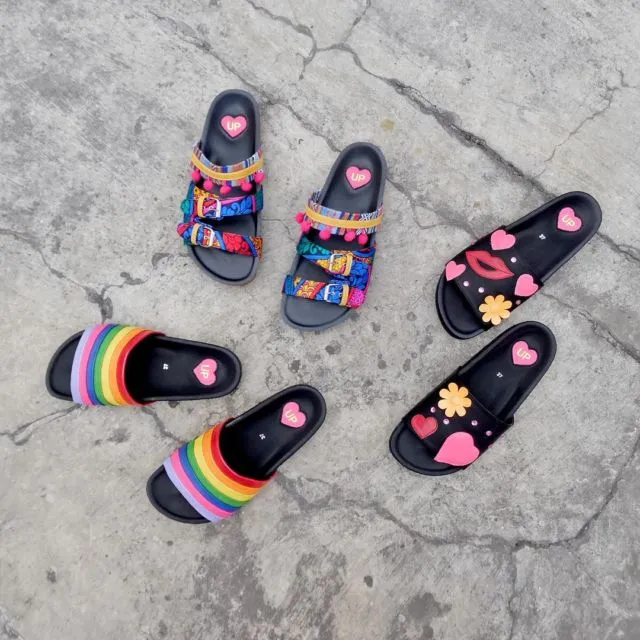 18 Serba-serbi Sandal Platform Lucu yang Bikin Kamu Tampak Tinggi. Sudah Punya Belum? 36