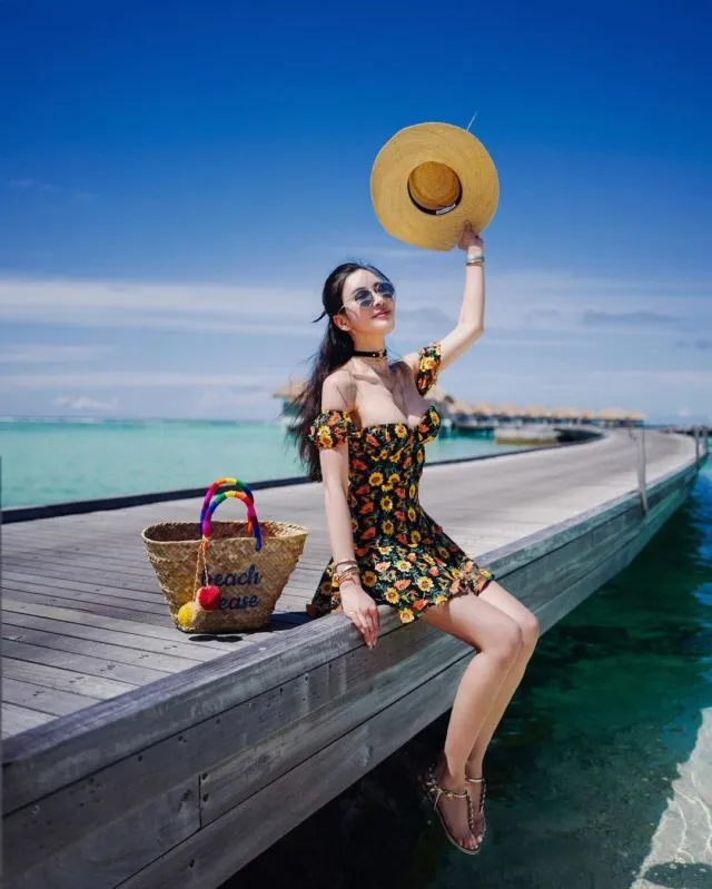 Mengintip Gaya Liburan Sosialita Super Kaya, Jamie Chua di Maldives. Bakal Bikin Mupeng Abis! 15