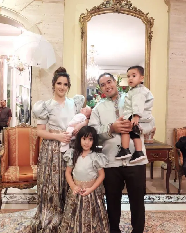 Jessica Iskandar Pamer Geng Barunya, Gorgeous Mom, 5 Mama Muda Jelita Ini Lho Anggotanya! 9