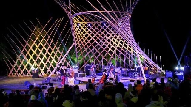 6 Festival Musik Indonesia Berbonus Pemandangan Indah, Nggak Suka Musik pun Nggak Rugi Datang! 12