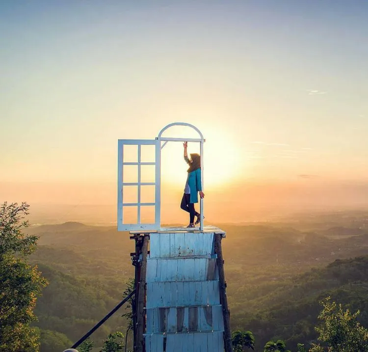 7 Gaya Foto Liburan yang Disukai Pengguna Instagram. Dijamin Like dan Komen pun Bakal Berdatangan! 8