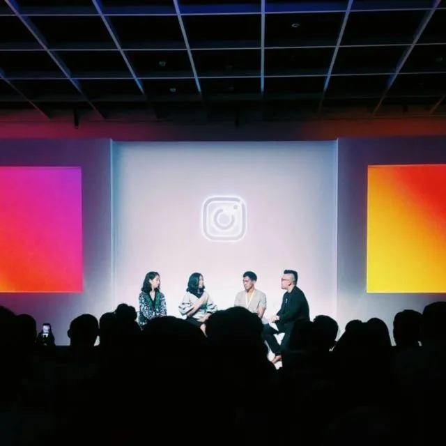 Sering Dihujat oleh Warganet, Ayu Ting Ting dan Raffi Ahmad Malah Dapat Penghargaan dari Instagram! 3