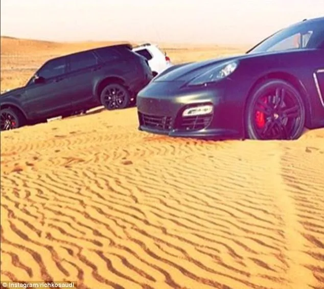 10 Kelakuan Glamour dari Anak Muda Kaya Raya di Arab Saudi. Mulai Jet Pribadi Sampai Pelihara Macan! 16