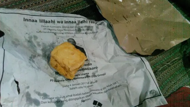 Dari Gosip Hingga Cerita Dewasa, 18 Bungkus Gorengan ini Bakal Bikin Wawasanmu