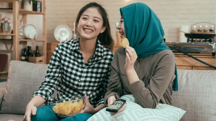8 Cara Membangun Chemistry dengan Adik atau Kakak Pacar, Biar Restu Dari Mereka Pun Lancar 11