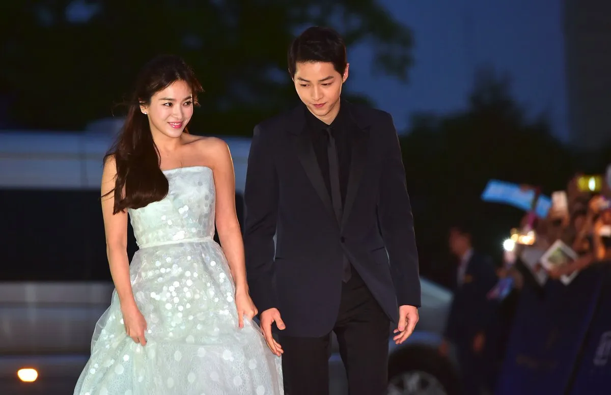 Kabar Bahagia (atau Sedih Buat Kamu?): Song Joong Ki dan Song Hye Kyo Menikah Oktober Mendatang