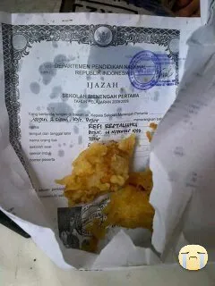 Dari Gosip Hingga Cerita Dewasa, 18 Bungkus Gorengan ini Bakal Bikin Wawasanmu