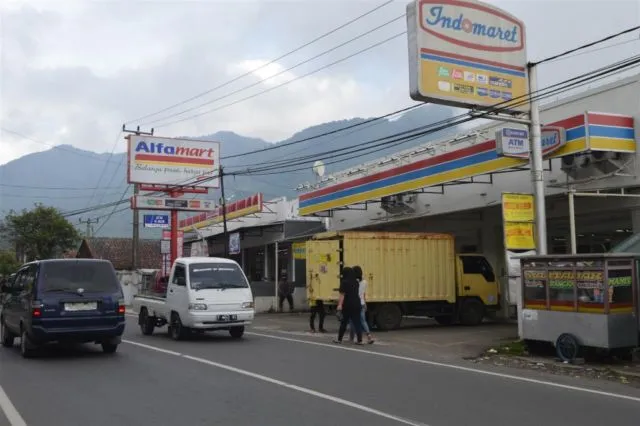 Selamat Tinggal 7-Eleven. Tongkrongan Anak Gaul yang Tak Mampu Bertahan di Persaingan 12