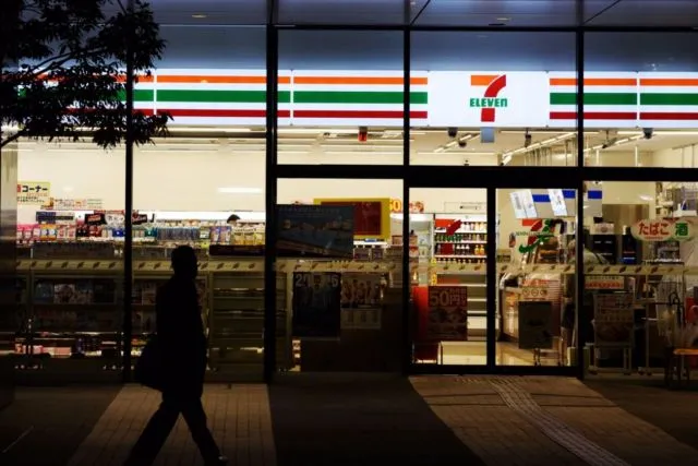Selamat Tinggal 7-Eleven. Tongkrongan Anak Gaul yang Tak Mampu Bertahan di Persaingan 9