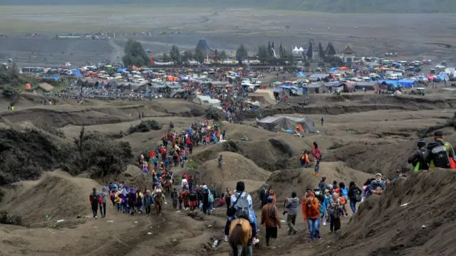 Upacara Yadnya Kasada di Bromo Bakal Segera Digelar. Begini Tipsnya Kalau Kamu Datang ke Sana! 9