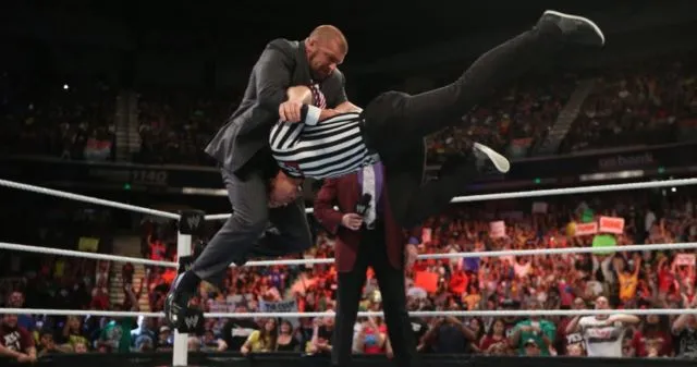 9 Rahasia di Balik Layar WWE, Kompetisi Gulat yang Katanya Lebih Mirip Opera Sabun 12