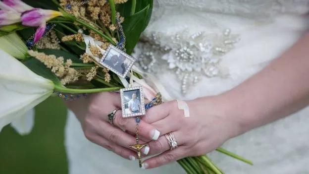 Mengharukan Banget! Perempuan Ini Dihadiahi Detak Jantung Anaknya yang Sudah Meninggal di Hari Pernikahan 4