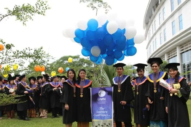 Raup Untung Lewat 12 Jenis Usaha yang Laris Manis Saat Wisuda. Lumayan Buat Tambah Uang Jajan 23