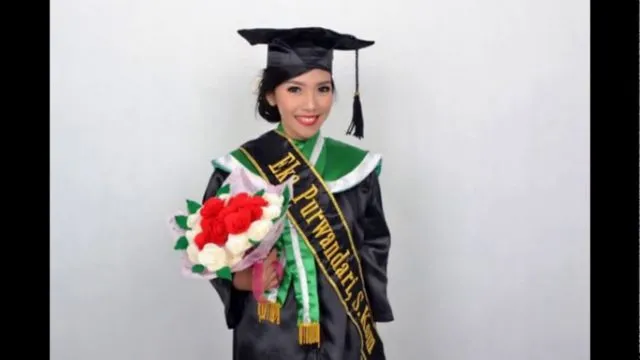 Raup Untung Lewat 12 Jenis Usaha yang Laris Manis Saat Wisuda. Lumayan Buat Tambah Uang Jajan 14