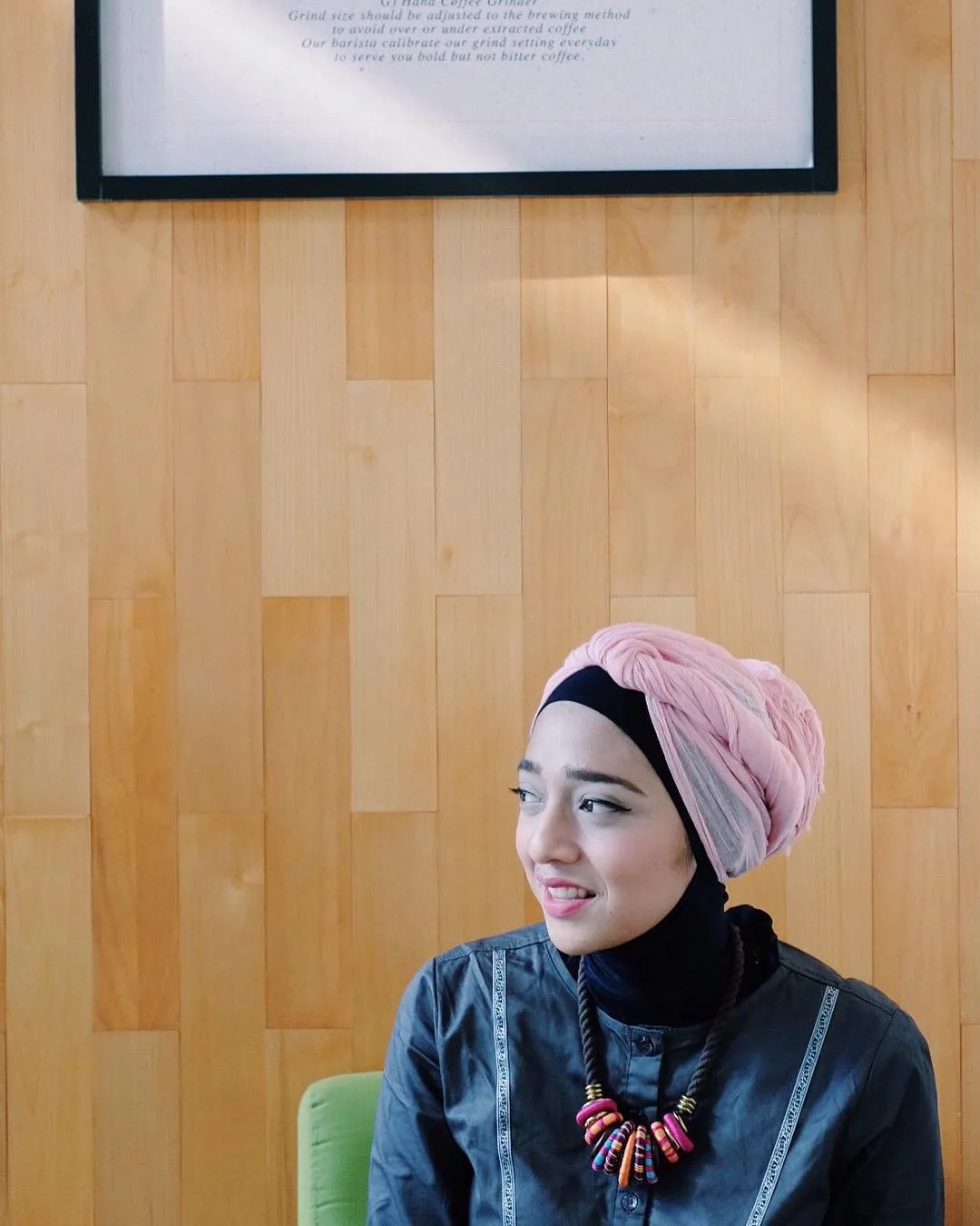 6 Cewek Ini Cantiknya Nurun Banget dari Sang Ibu. Bukti Bahwa Buah Jatuh Memang Nggak Jauh dari Pohonnya 9