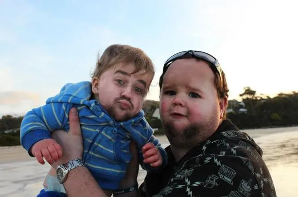 Face Swap Bapak dan Anak Ini Bakalan Bikin Kamu Ngakak! Memang Dasar Bapak-bapak Kocak Nih! 13