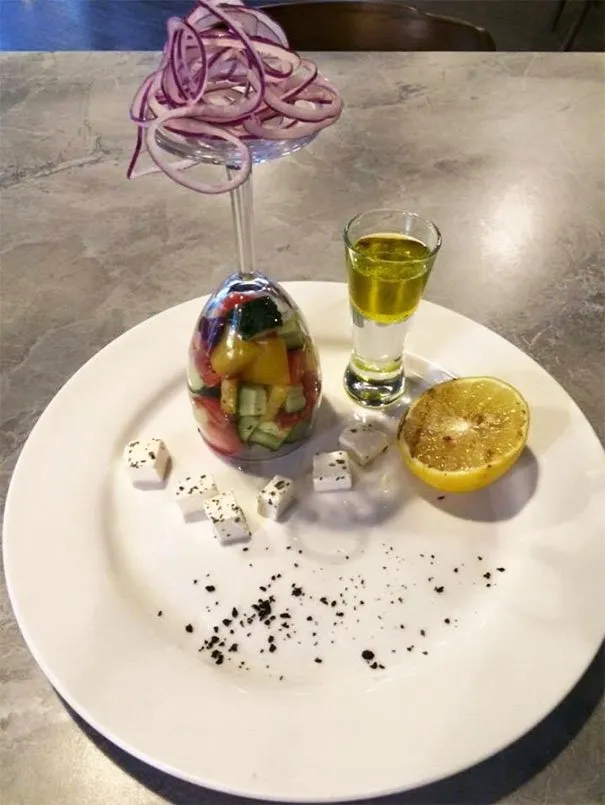 Saking Kreatifnya, Penyajian Makanan ini Malah Jadi Nggak Berfaedah. Malah Ribet Makannya :( 59