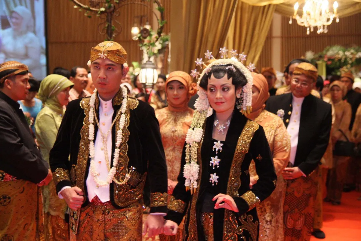 5 Hal Ini Pasti Pernah Dirasakan Cowok yang Ditinggal Nikah Sama Mantan. Kocak Sekaligus Sedih!