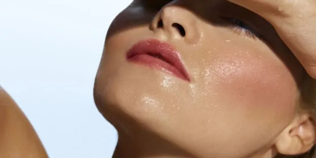 Micellar Water, Cairan Pembersih Wajah Super Praktis yang Lagi Hits. Aman Nggak Sih? 8