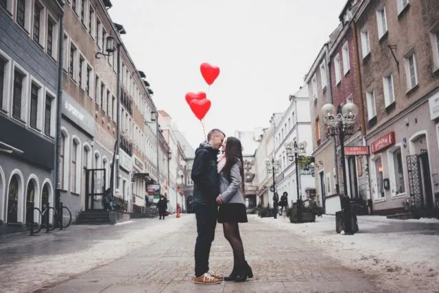 7 Tipikal Cowok Dilihat dari Caranya Nyatakan Cinta, Kira-kira Bagaimana Juga Masa Depan dengannya? 8