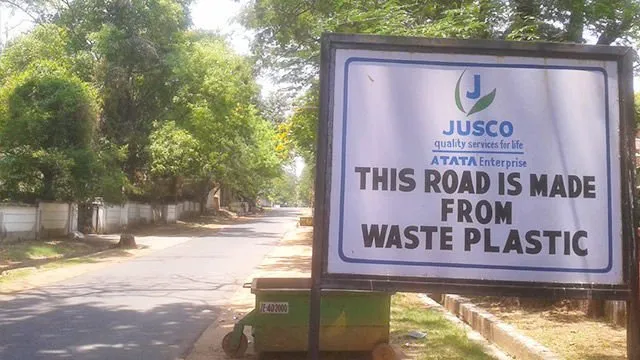 Ada Solusi Baru Atasi Limbah Plastik. Plastik Bekas Bakal Diubah Jadi Jalan Raya, Keren Nih! 6