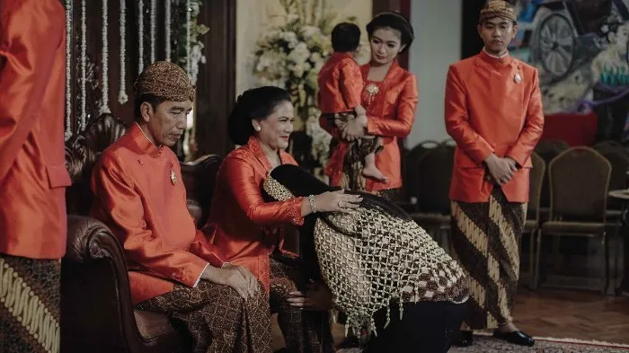 Biaya Menikah Nggak Selamanya Harus Ditanggung Cowok. Relaks, ini Cuma Soal Saling Pengertian Kok 7