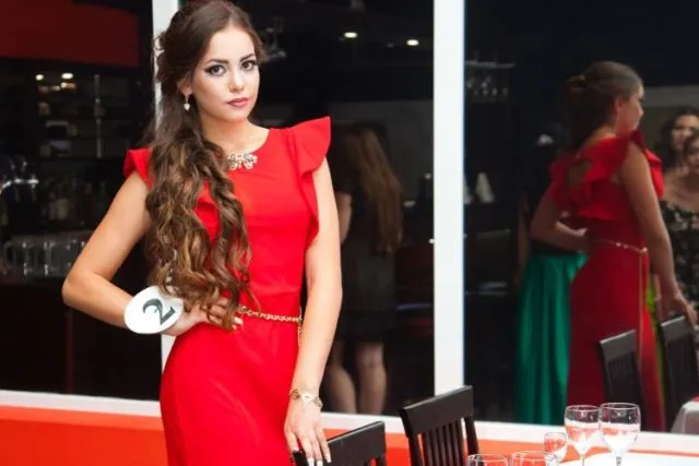 Terekam Momen Jelang Model Cantik Ukraina Ini Tewas Kecelakaan Mobil. Ngebut Sambil Mabuk Sih :( 3
