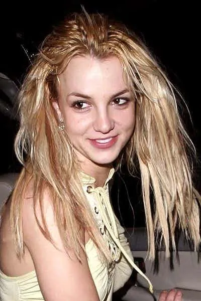 10 Foto Selebriti Dunia yang Bisa Buat Kamu Menggelengkan Kepala. Dandanannya Gagal Banget! 19