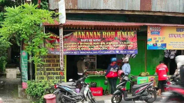 Unik dan Bikin Heboh, Ada Warung Makanan Roh Halus di Jogja. Menunya Apa Saja ya? 4