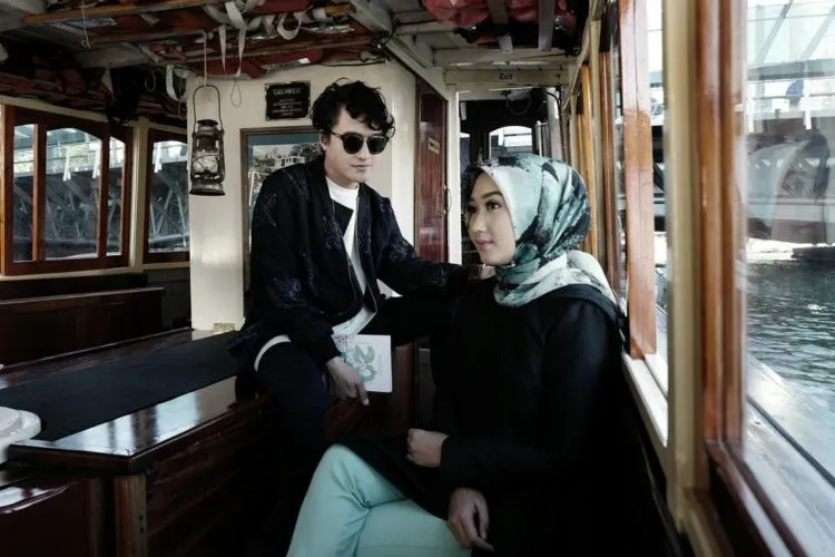 Dian Pelangi dan Barli Asmara Akan Tampilkan Koleksi di New York Fashion Week. Bangga Jadi Indonesia! 6