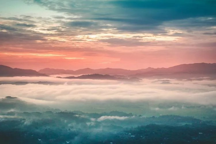 Nggak Cuma Dieng Aja, Tana Toraja Juga Punya Negeri di Atas Awan yang Keren Memesona! 15
