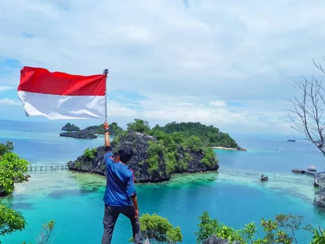 Menyibak Keindahan Teluk Cinta di Pulau Labengki. Pesona Surga Tersembunyi yang Tak Bisa Kamu Dustai! 4