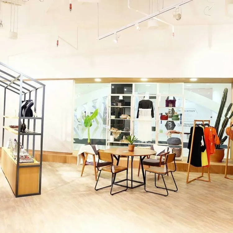 Boleh Dicoba nih Belanja Pakaian di Gerai Pop Up Store Ini, Merek Lokal Bergengsi Internasional! 4