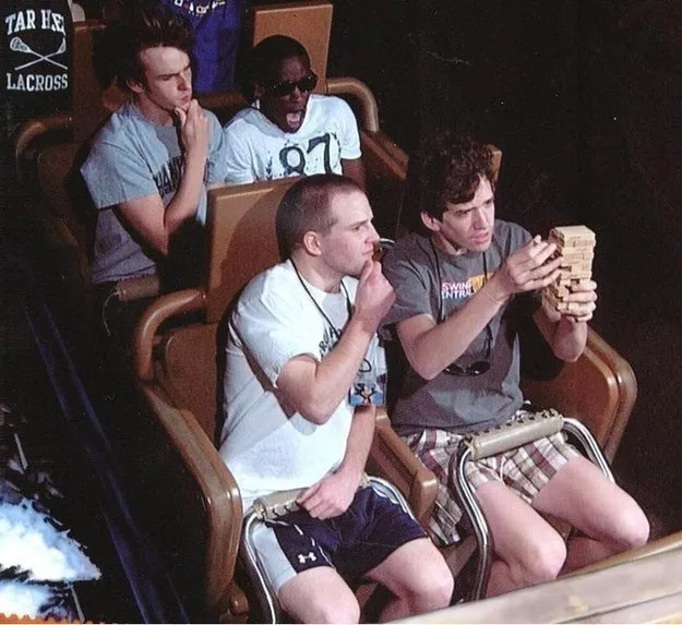 Kumpulan Foto Ekspresi Para Penunggang Roller Coaster. Asli Bisa Bikin Tertawa Ngakak Lihat Mereka 15