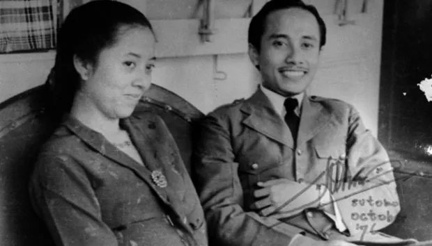8 Potret Mesra Pahlawan Bersama Pasangan. Bukti Bahwa Cinta dan Perjuangan Bisa Beriringan 13