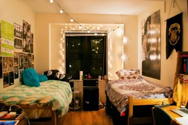 10 Inspirasi Penataan Kamar Kost Sekamar Berdua. Biar Lebih Rapi dan Tertata 16