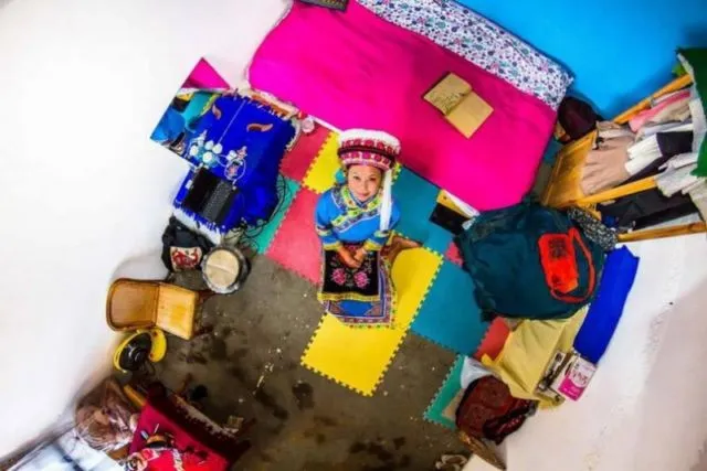 Fotografer Ini Memotret Kamar Tidur dari Berbagai Negara di Dunia. Bisa Banyak Belajar Budaya Lain! 35