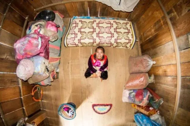 Fotografer Ini Memotret Kamar Tidur dari Berbagai Negara di Dunia. Bisa Banyak Belajar Budaya Lain! 25